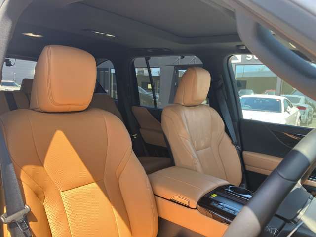 LEXUS LX600