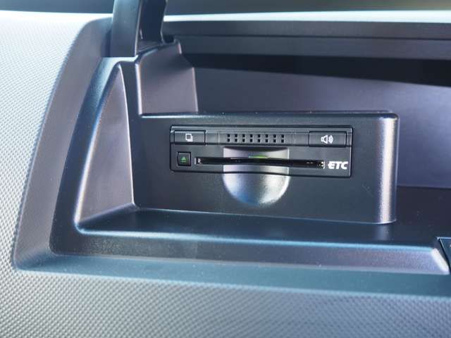 ESTIMA HYBRID 4WD
