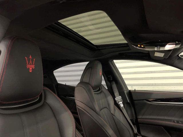 MASERATI GHIBLI Sedan