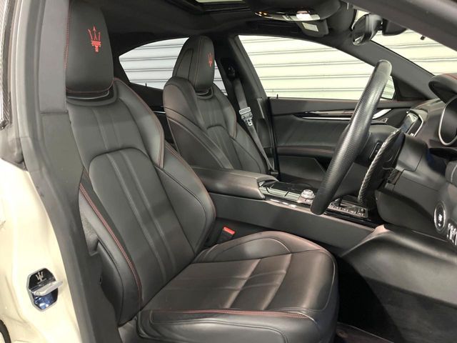 MASERATI GHIBLI Sedan