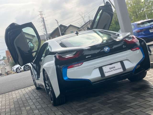 BMW i8