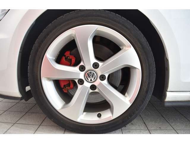 VOLKSWAGEN GOLF GTI