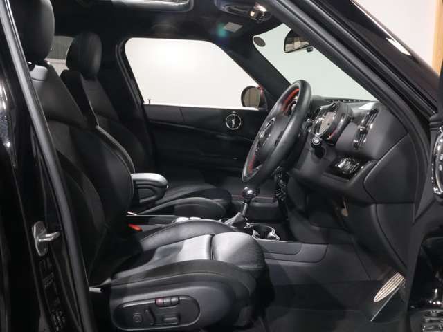 BMW MINI CROSSOVER