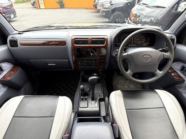 LANDCRUISER PRADO