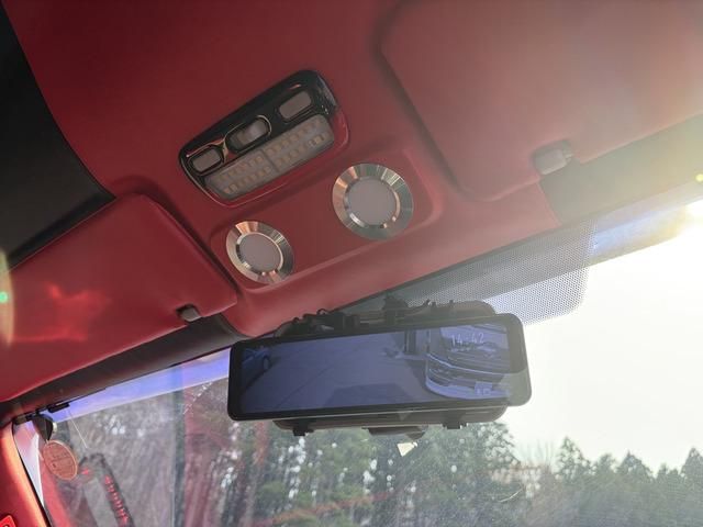 HIACE COMMUTER