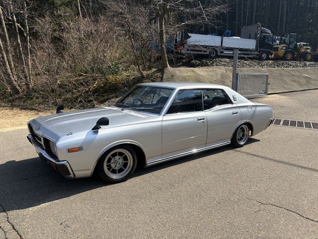 CEDRIC hardtop