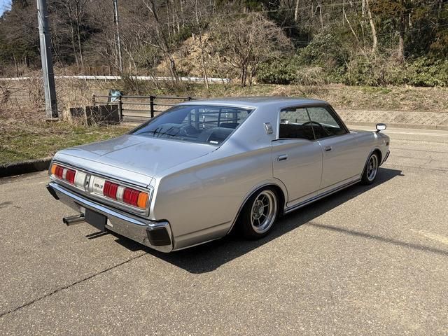CEDRIC hardtop