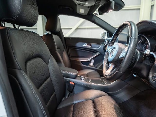 MERCEDES BENZ CLA Shooting Brake