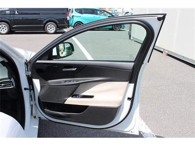 JAGUAR XE series