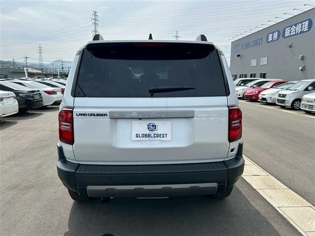 LANDCRUISER 250