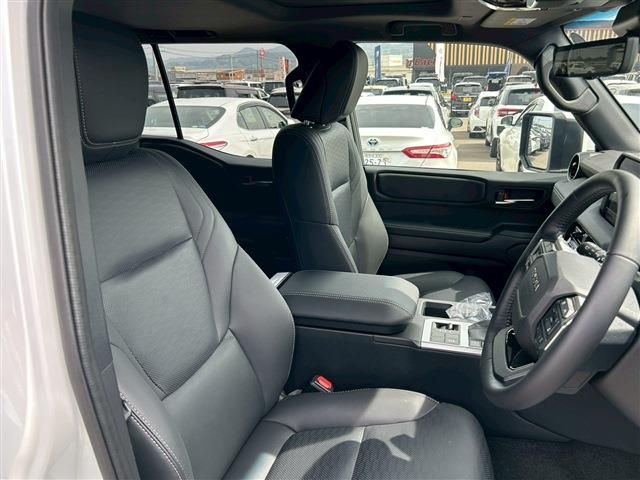 LANDCRUISER 250
