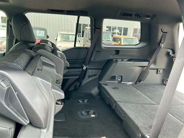 LANDCRUISER 250