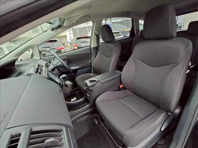 PRIUS Alpha