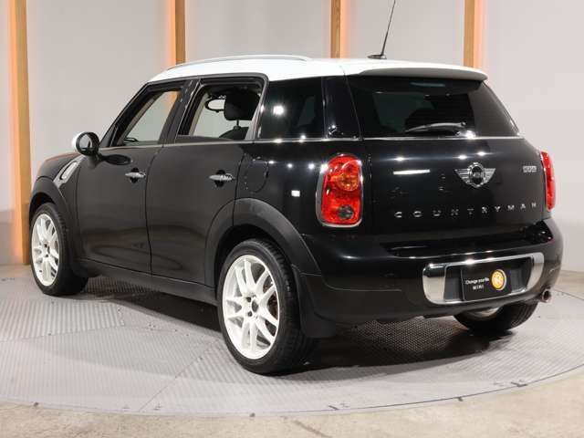 BMW MINI COOPER CROSSOVER