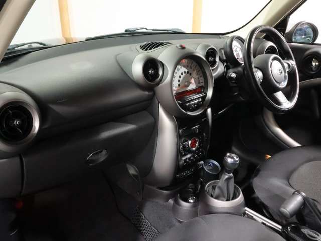 BMW MINI COOPER CROSSOVER