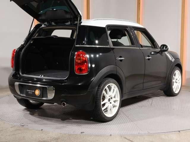 BMW MINI COOPER CROSSOVER