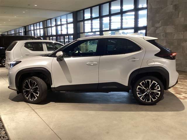 YARIS CROSS HYBRID