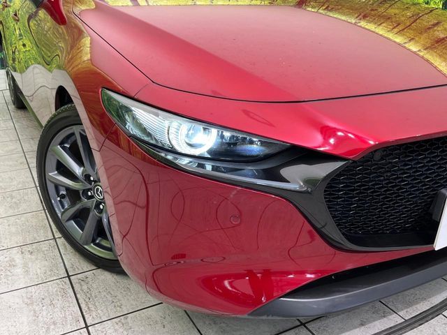 MAZDA3 FASTBACK