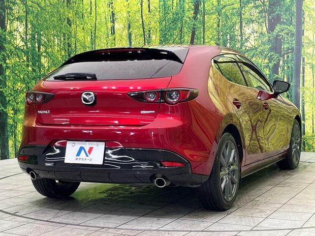 MAZDA3 FASTBACK