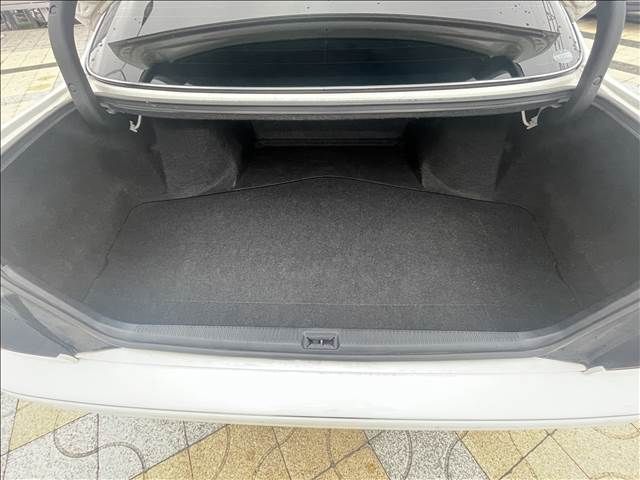 CROWN sedan