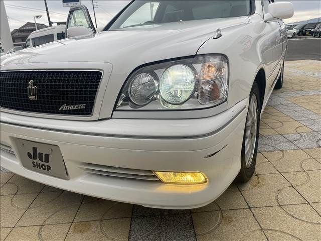 CROWN sedan