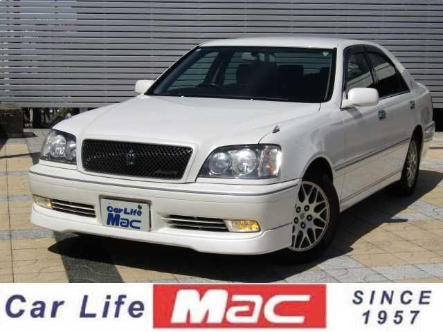 CROWN sedan