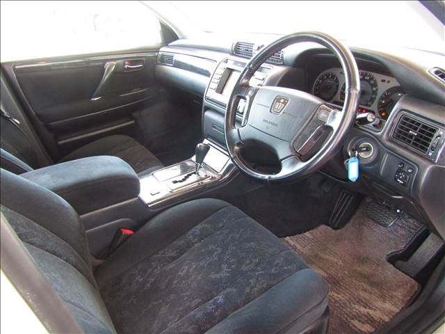CROWN sedan