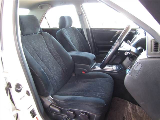 CROWN sedan