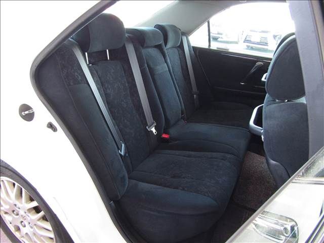 CROWN sedan