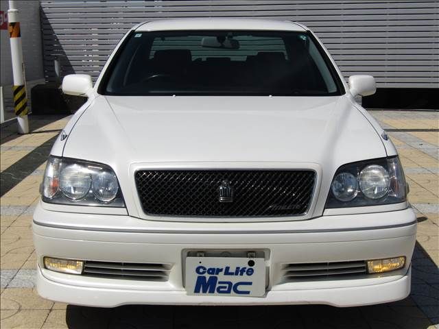 CROWN sedan