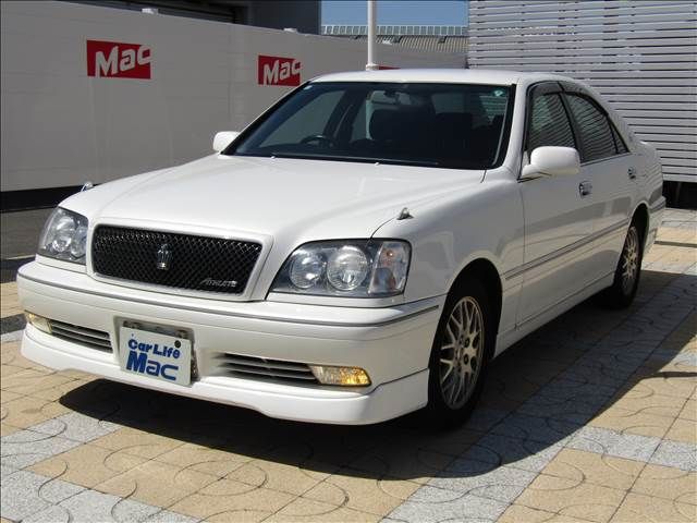 CROWN sedan