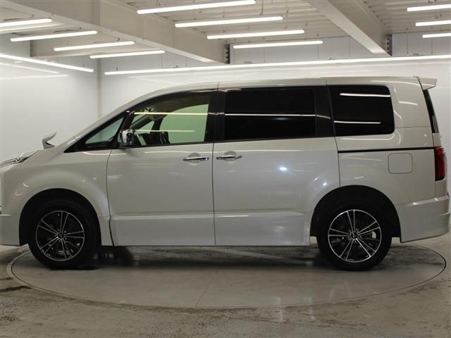 DELICA D:5 4WD
