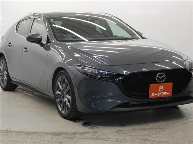 MAZDA3 FASTBACK