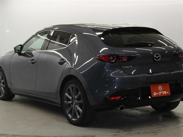 MAZDA3 FASTBACK