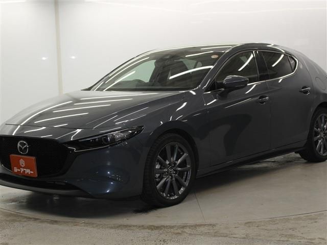 MAZDA3 FASTBACK