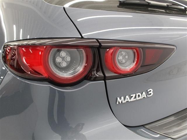 MAZDA3 FASTBACK