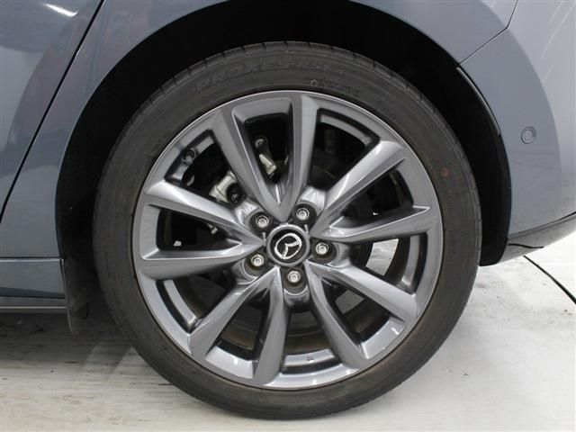 MAZDA3 FASTBACK