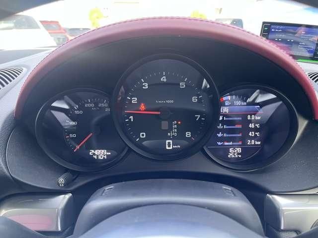 PORSCHE 718 CAYMAN