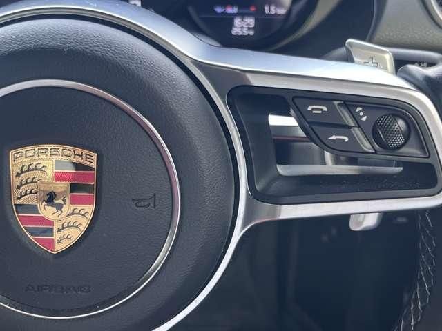 PORSCHE 718 CAYMAN