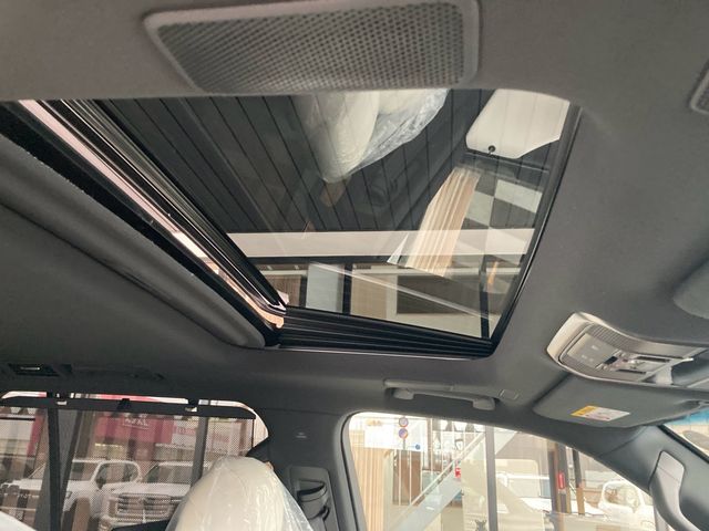 LEXUS LX600