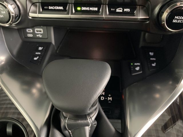 LEXUS LX600