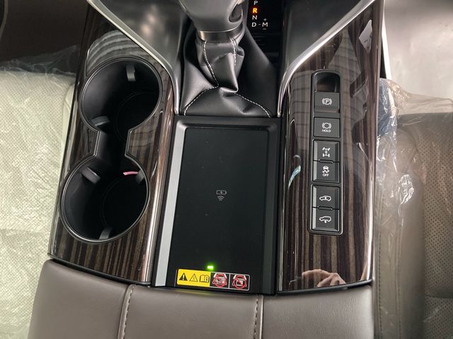 LEXUS LX600