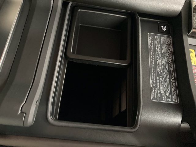LEXUS LX600