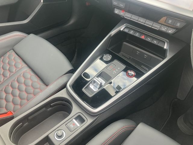 AUDI RS3 Sedan