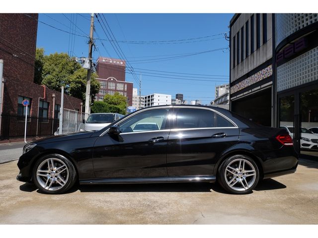 MERCEDES BENZ E-Class sedan