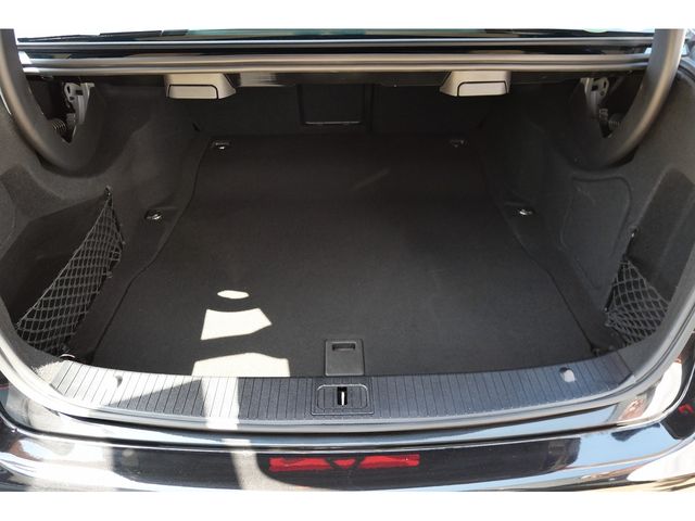 MERCEDES BENZ E-Class sedan