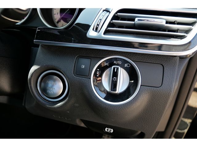 MERCEDES BENZ E-Class sedan