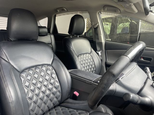 PRIUS Alpha