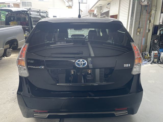 PRIUS Alpha