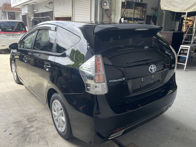 PRIUS Alpha